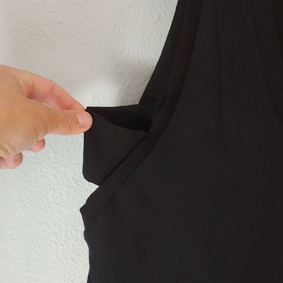 Trouve Sleeveless Silk V-Neck Top Sz XS - Picture 6 of 8